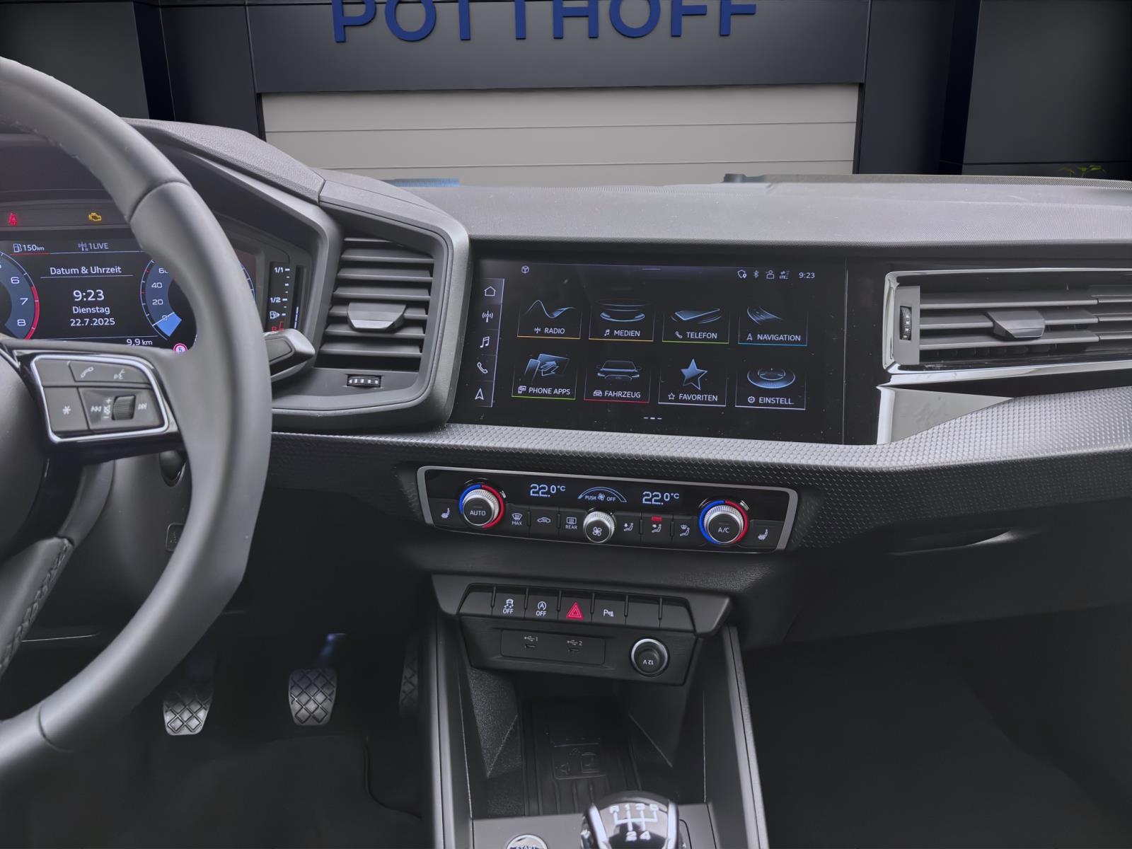 Bild 12: Audi A1 Sportback 25 TFSI SITZHZG VIRTUAL LED PDC