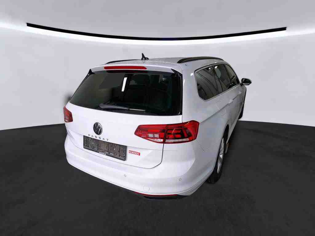 Bild 1: Volkswagen Passat Variant 2.0 TDI DSG BUSINESS STDHZG AHK KAMERA