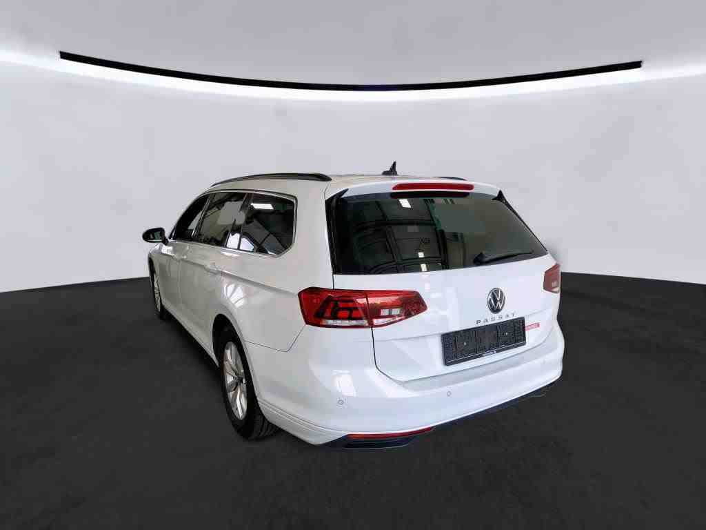 Bild 1: Volkswagen Passat Variant 2.0 TDI DSG BUSINESS PANO AHK NAVI KAMERA