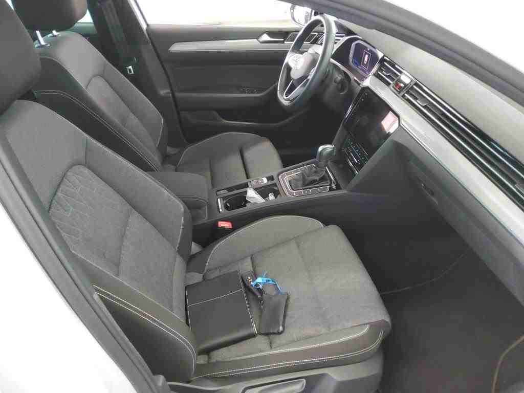 Bild 2: Volkswagen Passat Variant 2.0 TDI DSG BUSINESS PANO AHK NAVI KAMERA
