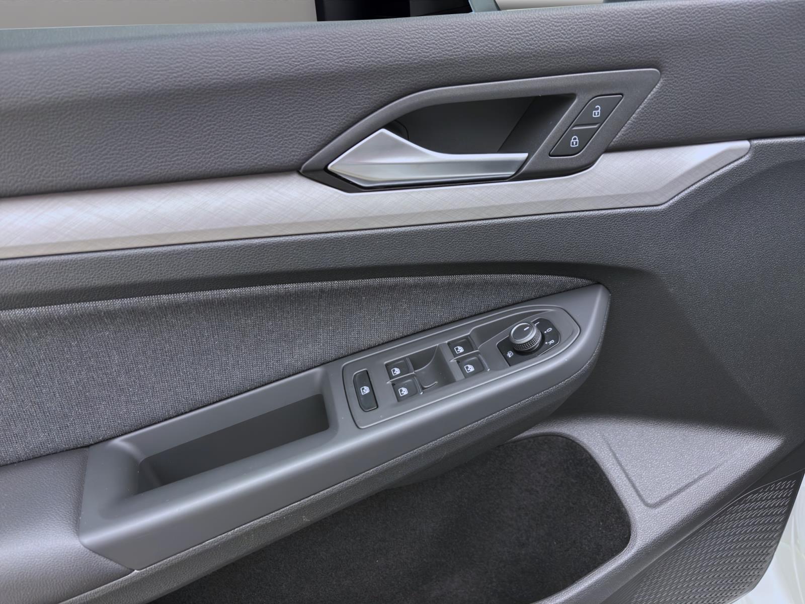 Bild 9: Volkswagen Golf 2.0 TDI DSG LIFE NAVI AHK KAMERA PDC