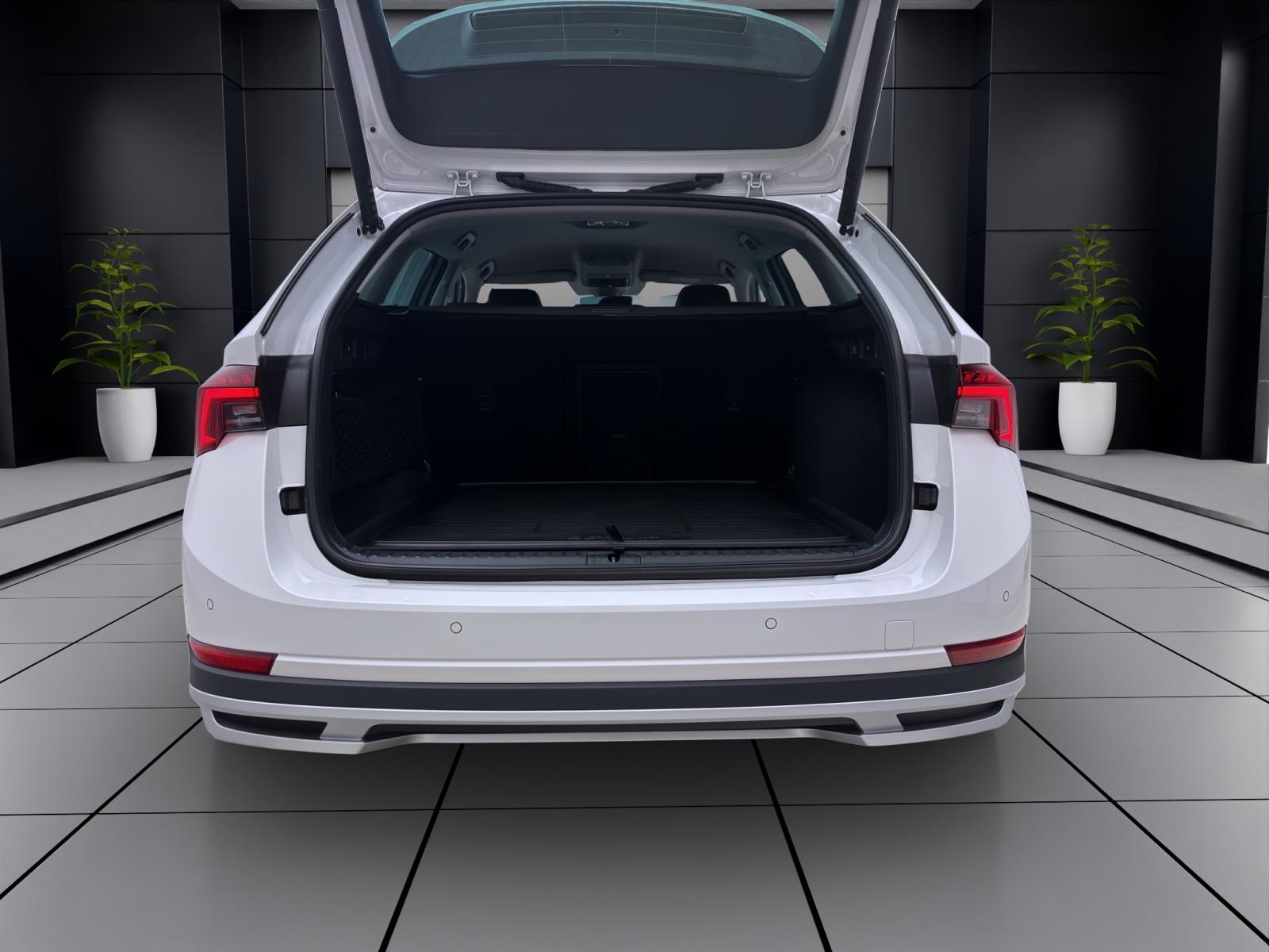 Bild 3: Skoda Octavia Combi 2.0 TDI DSG 4x4 SCOUT AHK NAVI MATRIX SITZHZG