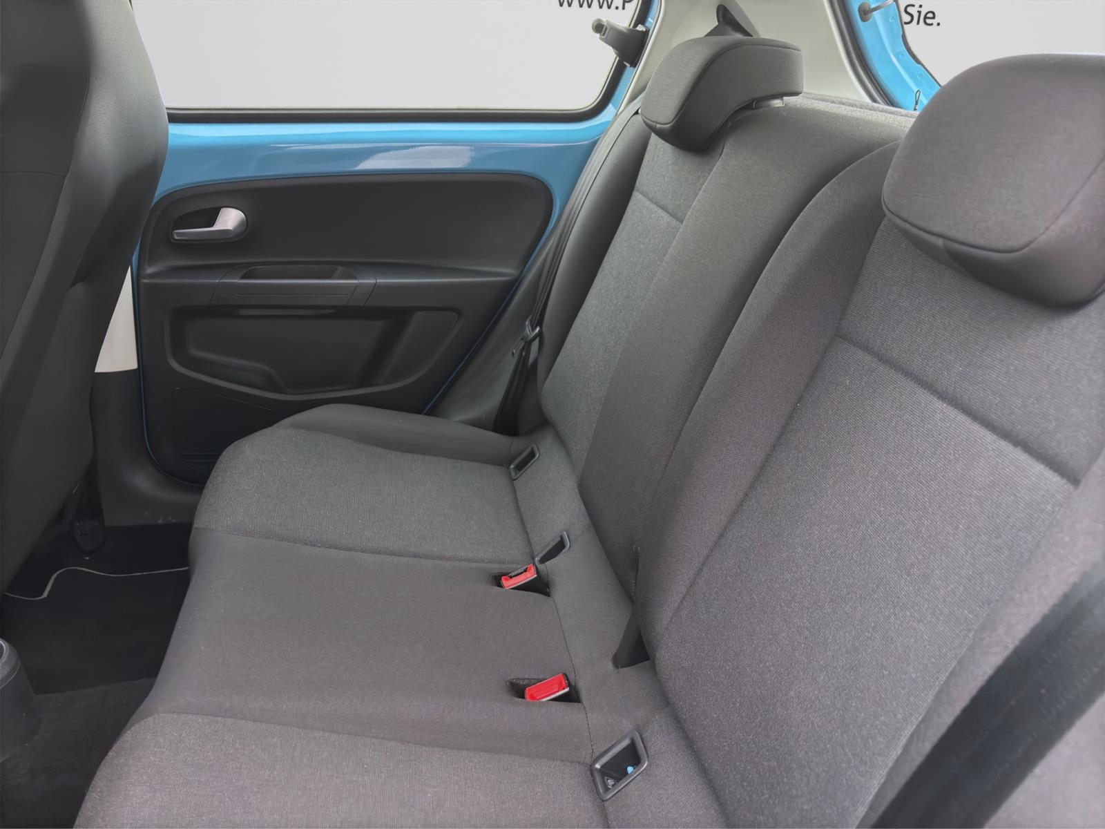 Bild 14: Volkswagen e-up! MOVE UP! DAB+ WEIß FOLIERT