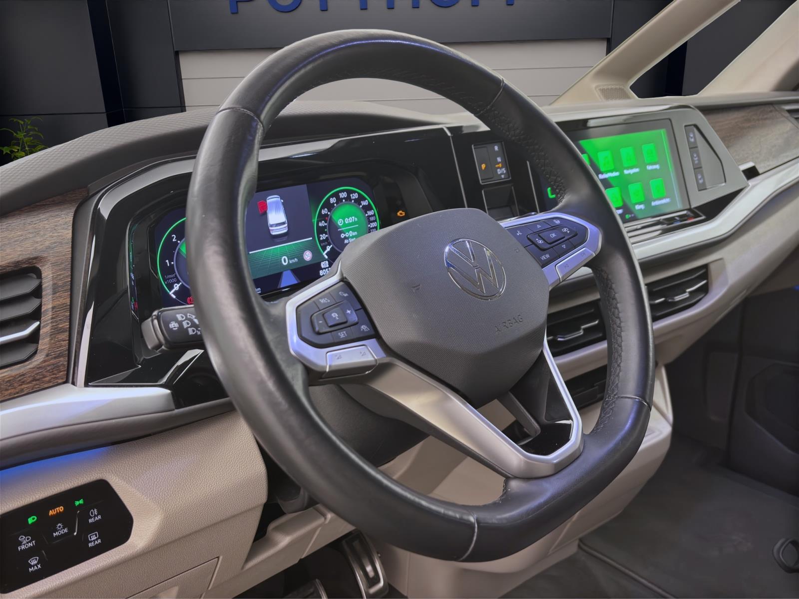 Bild 10: Volkswagen T7 Multivan 2.0 TDI DSG STYLE STANDHZG AHK NAVI IQ.LIGHT