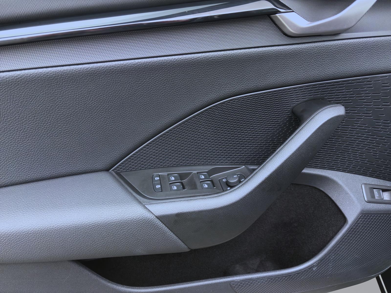 Bild 9: Skoda Octavia Combi 1.5 TSI SELECTION NAVI LED SITZHZG GRA