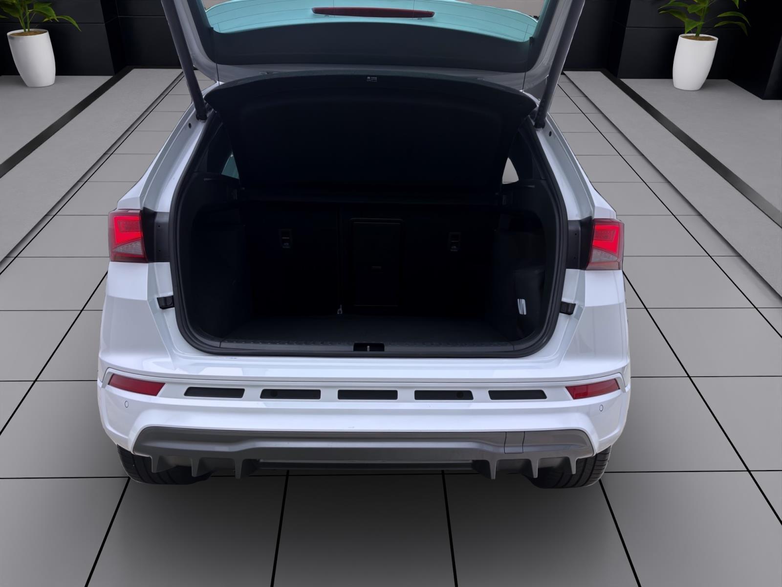 Bild 3: Seat Ateca 2.0 TSI DSG 4D 360* PANO NAVI AHK PDC