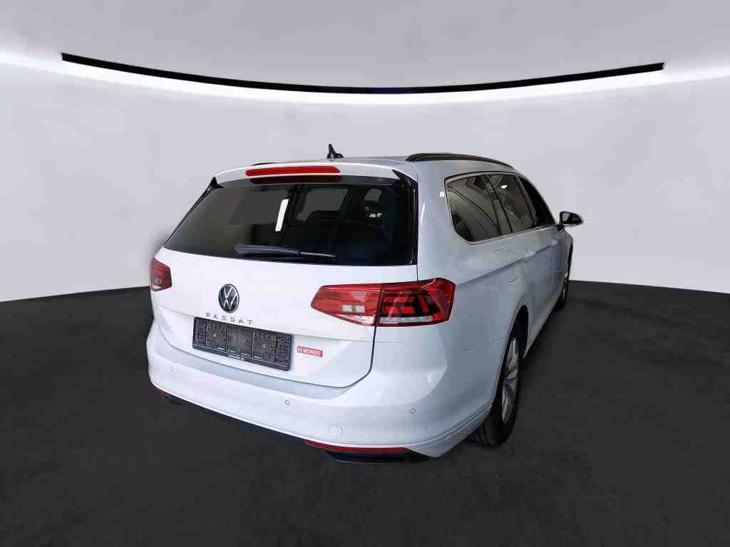 Bild 1: Volkswagen Passat Variant 2.0 TDI DSG BUSINESS STANDHZG AHK NAVI