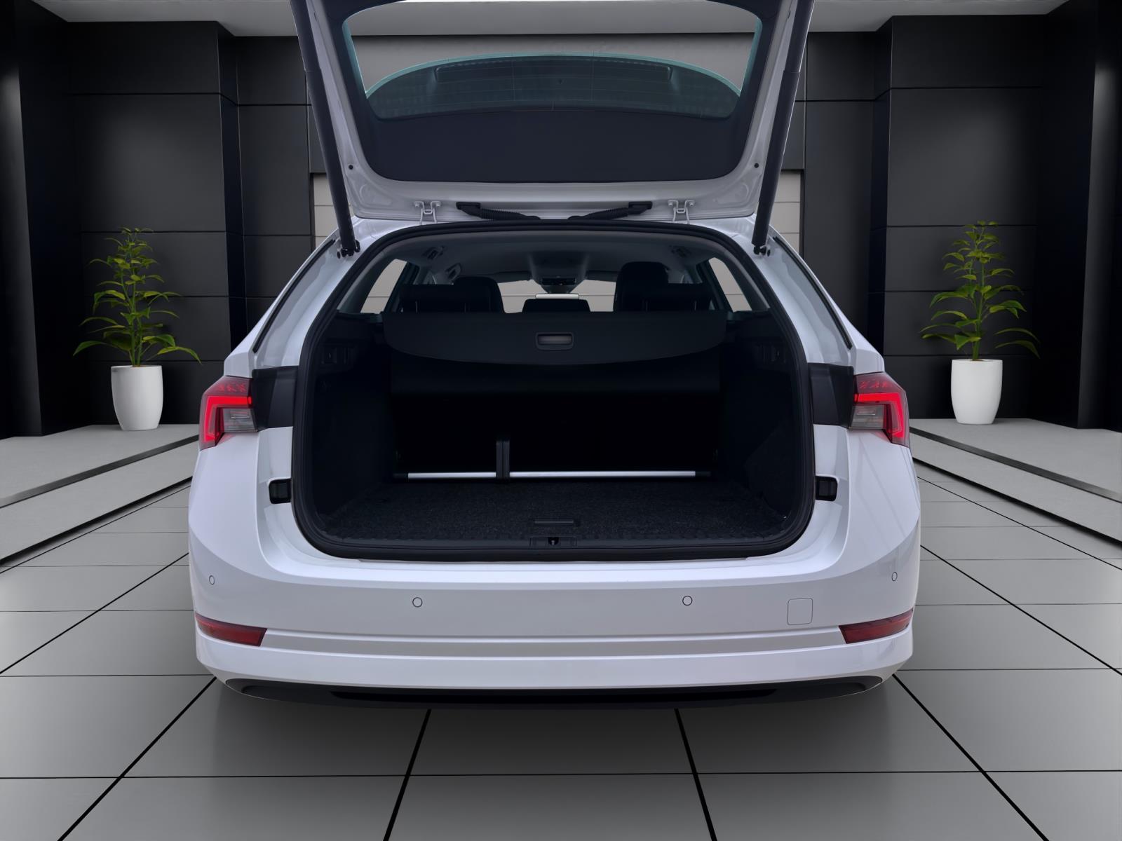 Bild 3: Skoda Octavia Combi 2.0 TDI DSG STYLE NAVI LED SITZHZG HuD