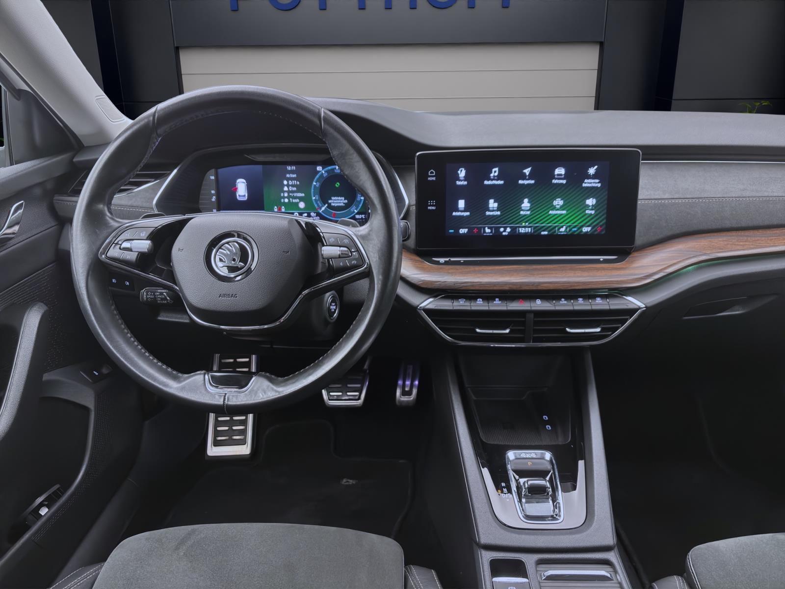 Bild 11: Skoda Octavia Combi 2.0 TDI DSG 4x4 SCOUT AHK NAVI MATRIX HuD