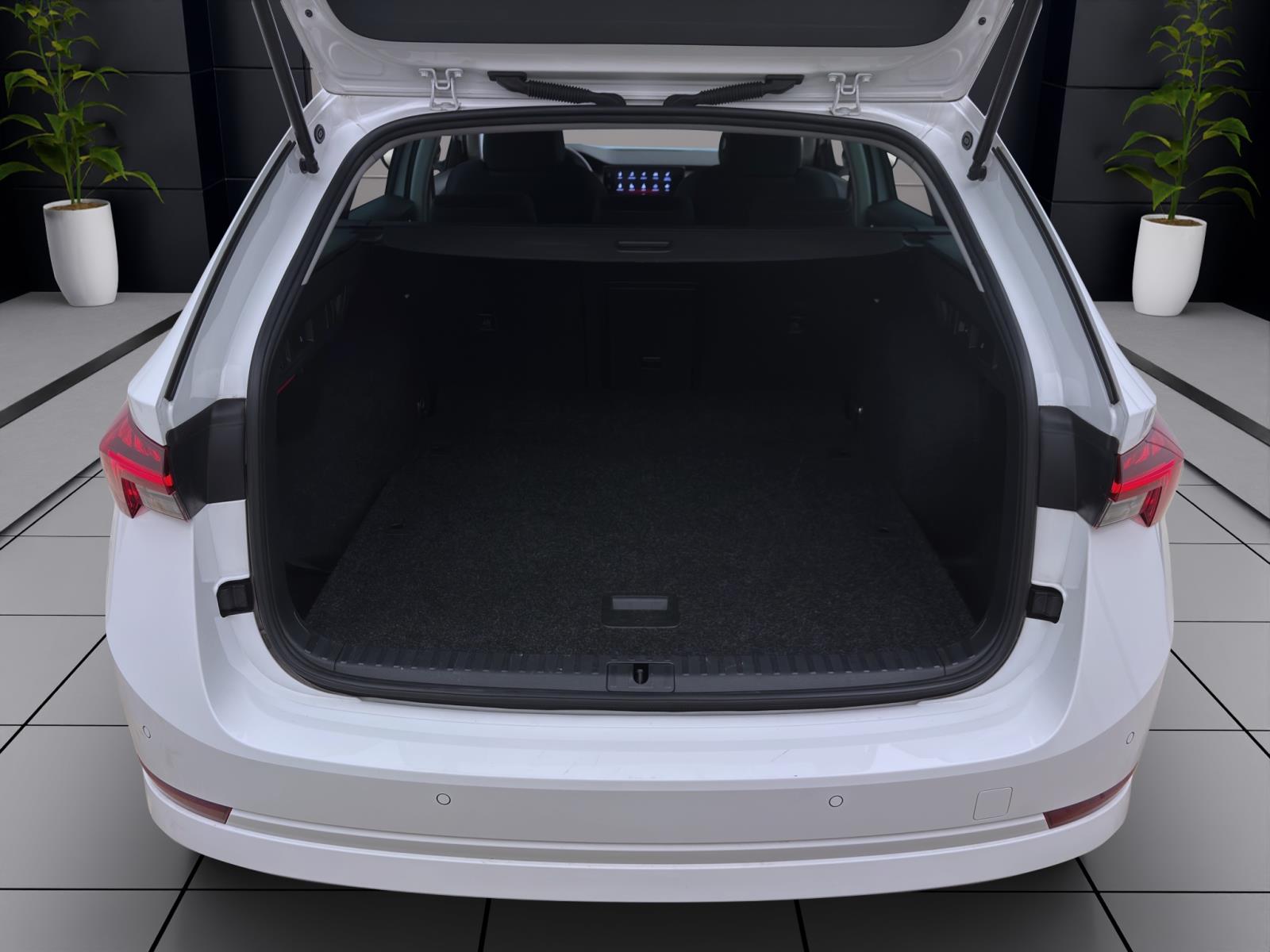 Bild 3: Skoda Octavia Combi 2.0 TDI DSG STYLE AHK NAVI LED SITZHZG