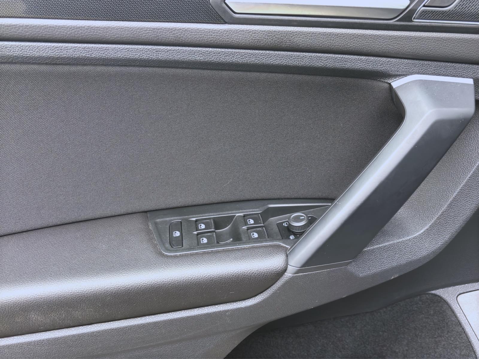 Bild 9: Volkswagen Tiguan 2.0 TDI DSG ELEGANCE AHK NAVI IQ.LIGHT KAMERA
