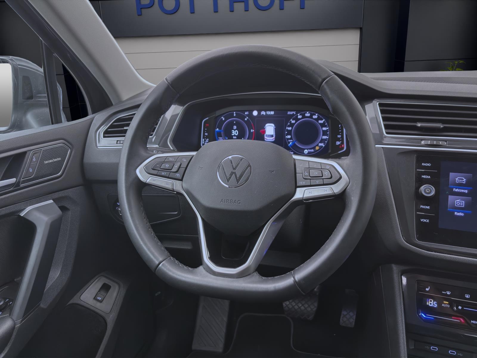 Bild 10: Volkswagen Tiguan 2.0 TDI DSG ELEGANCE AHK NAVI IQ.LIGHT KAMERA