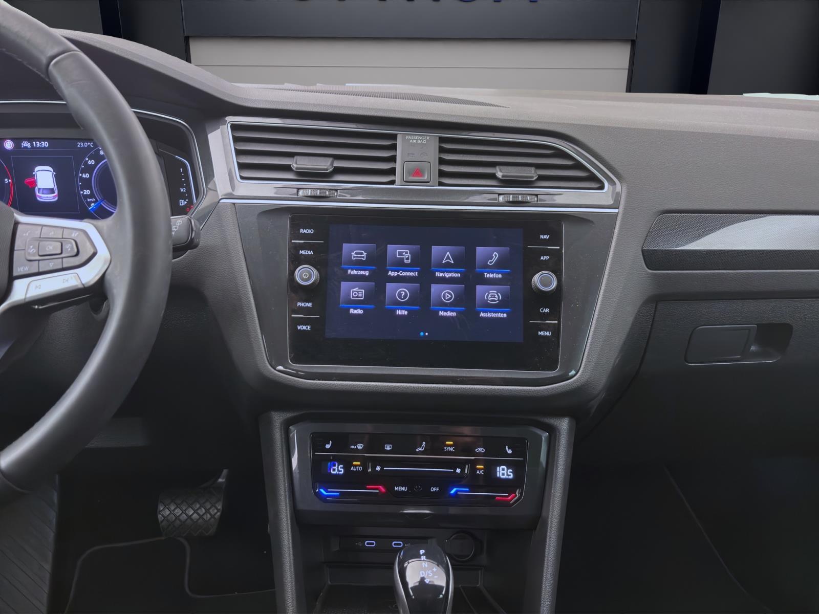 Bild 12: Volkswagen Tiguan 2.0 TDI DSG ELEGANCE AHK NAVI IQ.LIGHT KAMERA