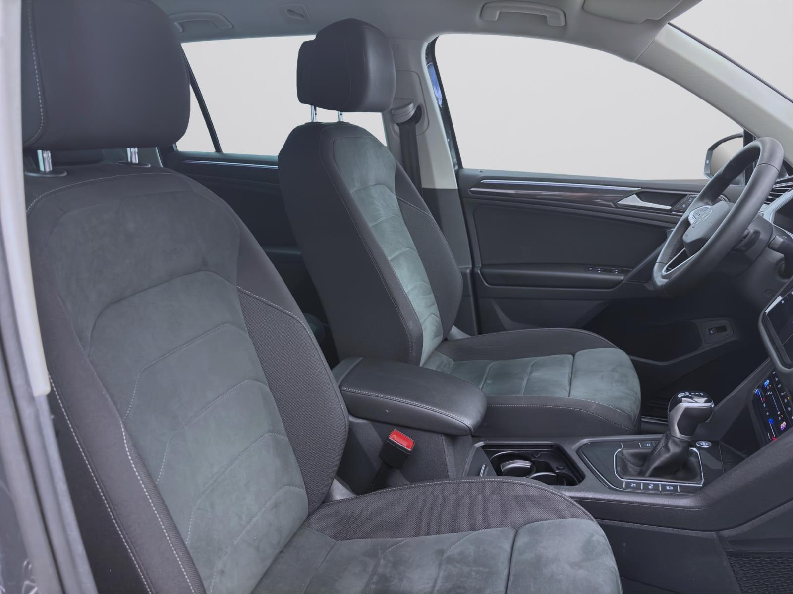 Bild 14: Volkswagen Tiguan 2.0 TDI DSG ELEGANCE AHK NAVI IQ.LIGHT KAMERA