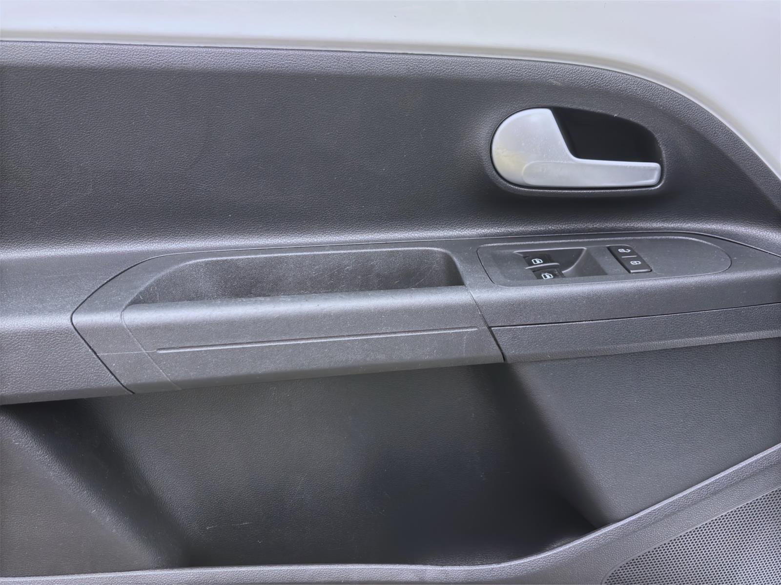 Bild 9: Volkswagen up! 1.0 MPI MOVE UP! BLUETOOTH KLIMA DAB+