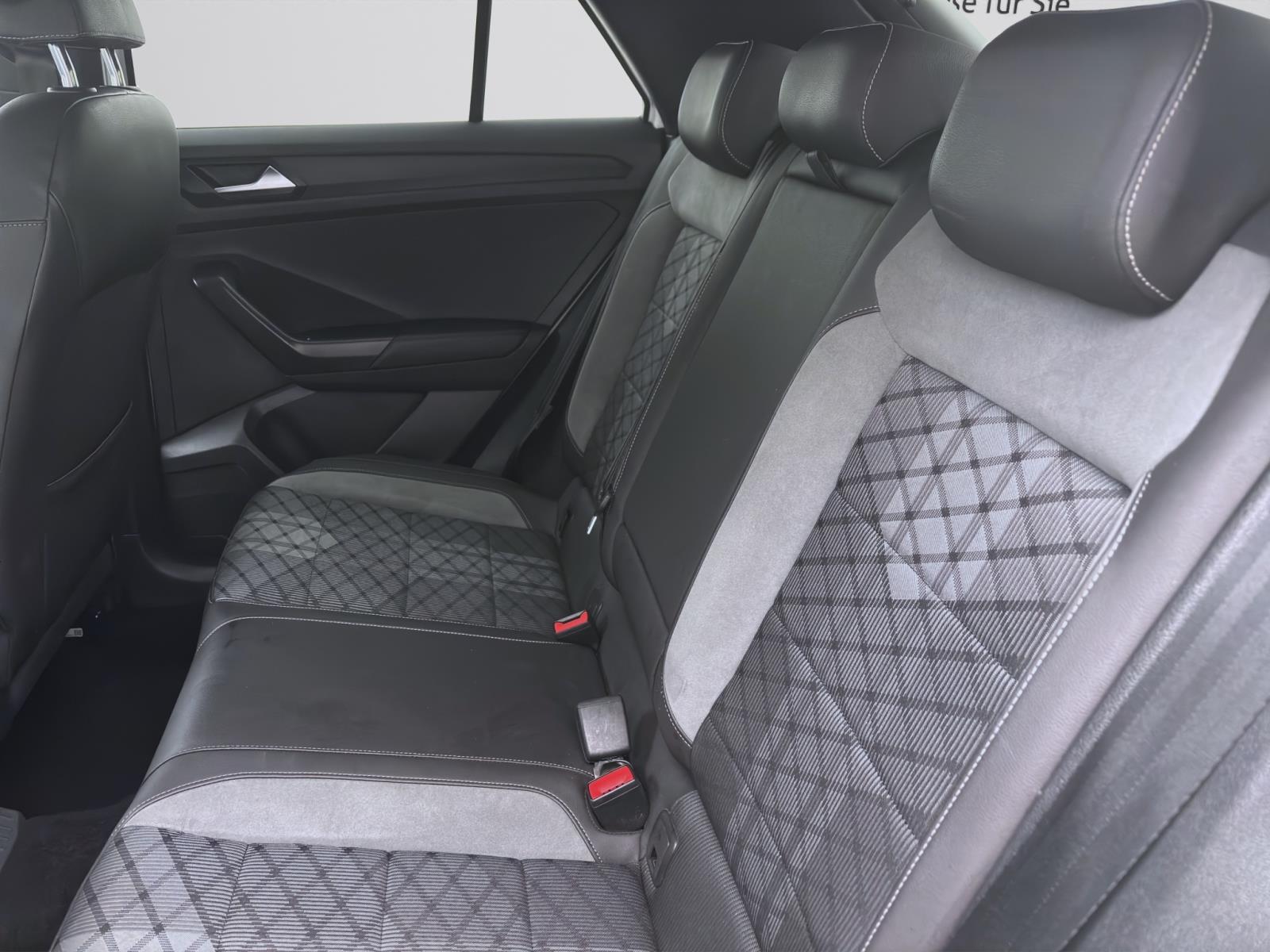 Bild 13: Volkswagen T-Roc 1.5 TSI DSG R-LINE AHK NAVI LED KAMERA