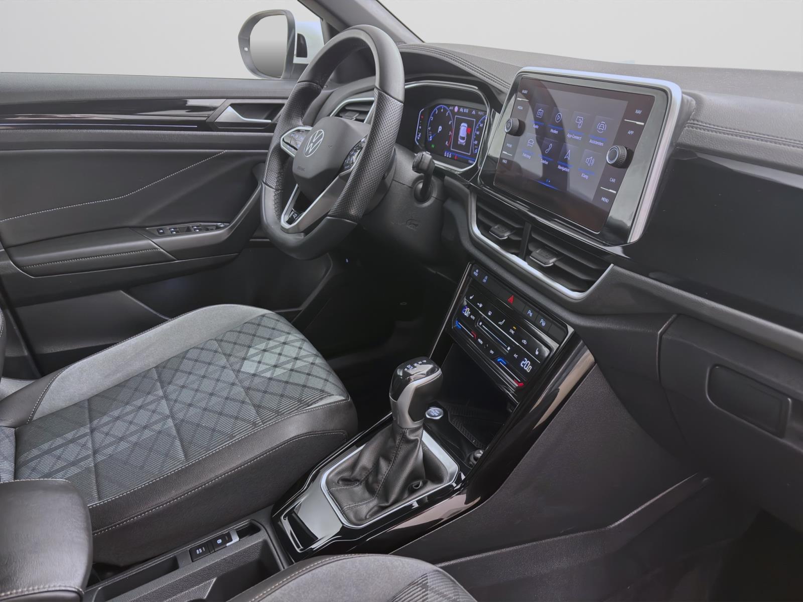 Bild 15: Volkswagen T-Roc 1.5 TSI DSG R-LINE AHK NAVI LED KAMERA