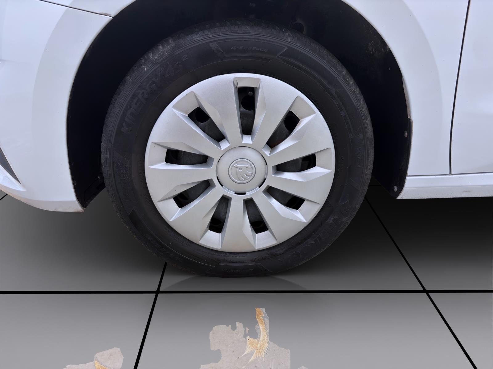 Bild 7: Skoda Fabia 1.0 MPI ACTIVE PDC LED KLIMA