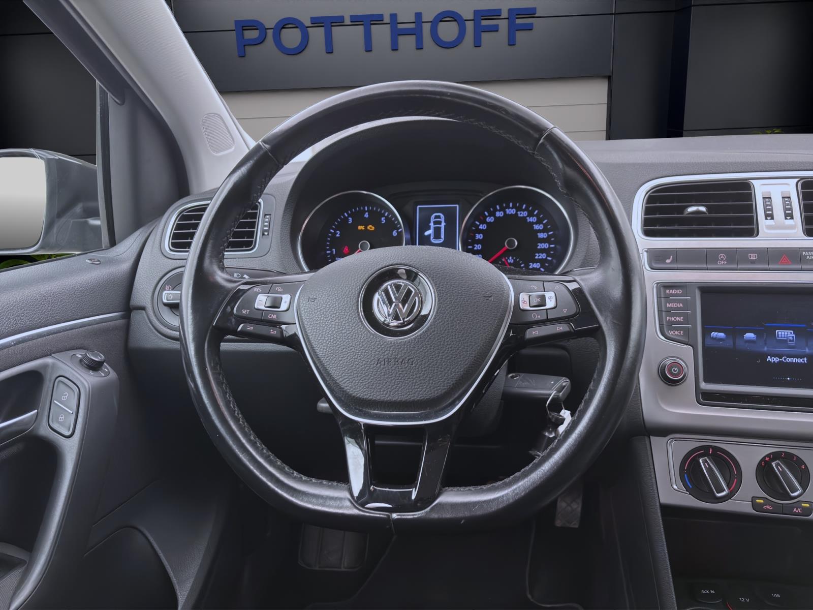 Bild 10: Volkswagen Polo 1.2 TSI HIGHLINE NAVI PDC KLIMA SITZHZG