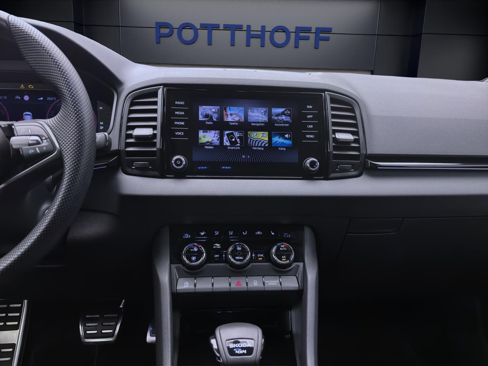 Bild 12: Skoda Karoq 2.0 TSI DSG 4x4 SPORTLINE MATRIX PDC SITZHZG