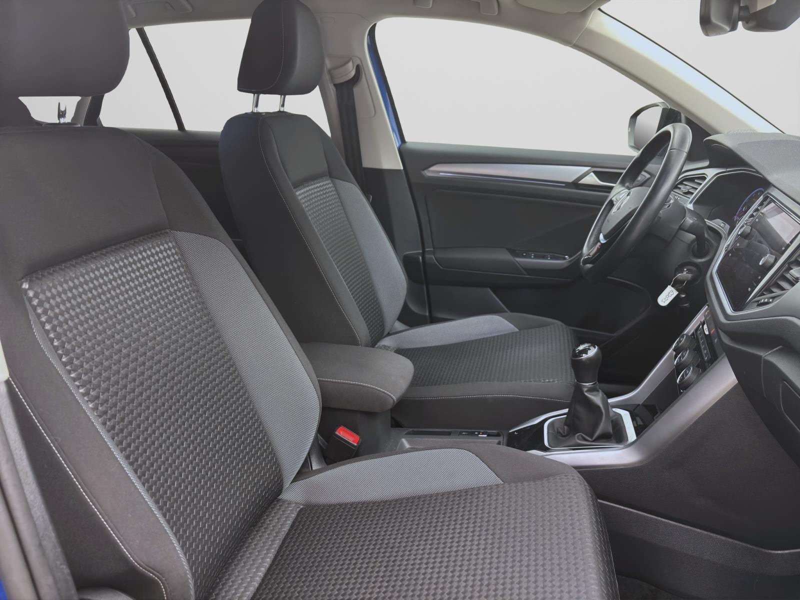 Bild 14: Volkswagen T-Roc 1.5 TSI ACTIVE STDHZG NAVI ACC SHZG