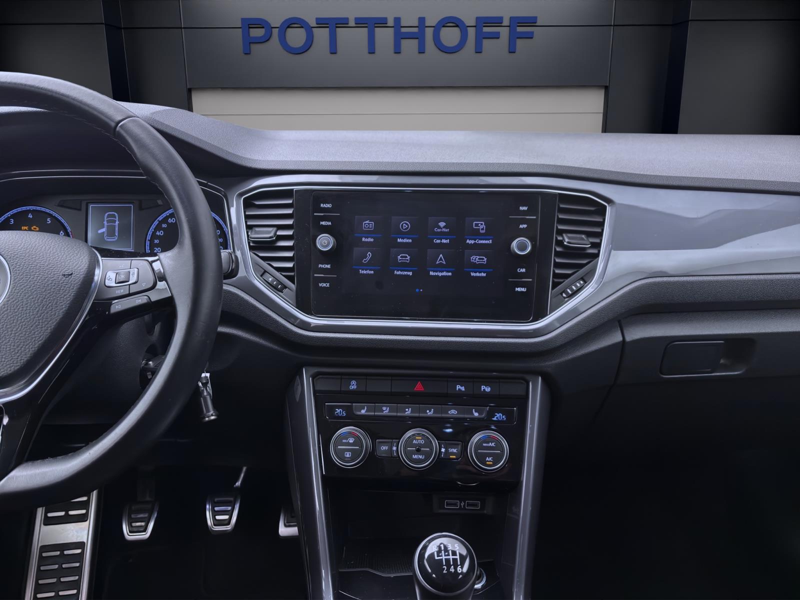 Bild 12: Volkswagen T-Roc 1.5 TSI R-LINE NAVI LED KAMERA SITZHZG