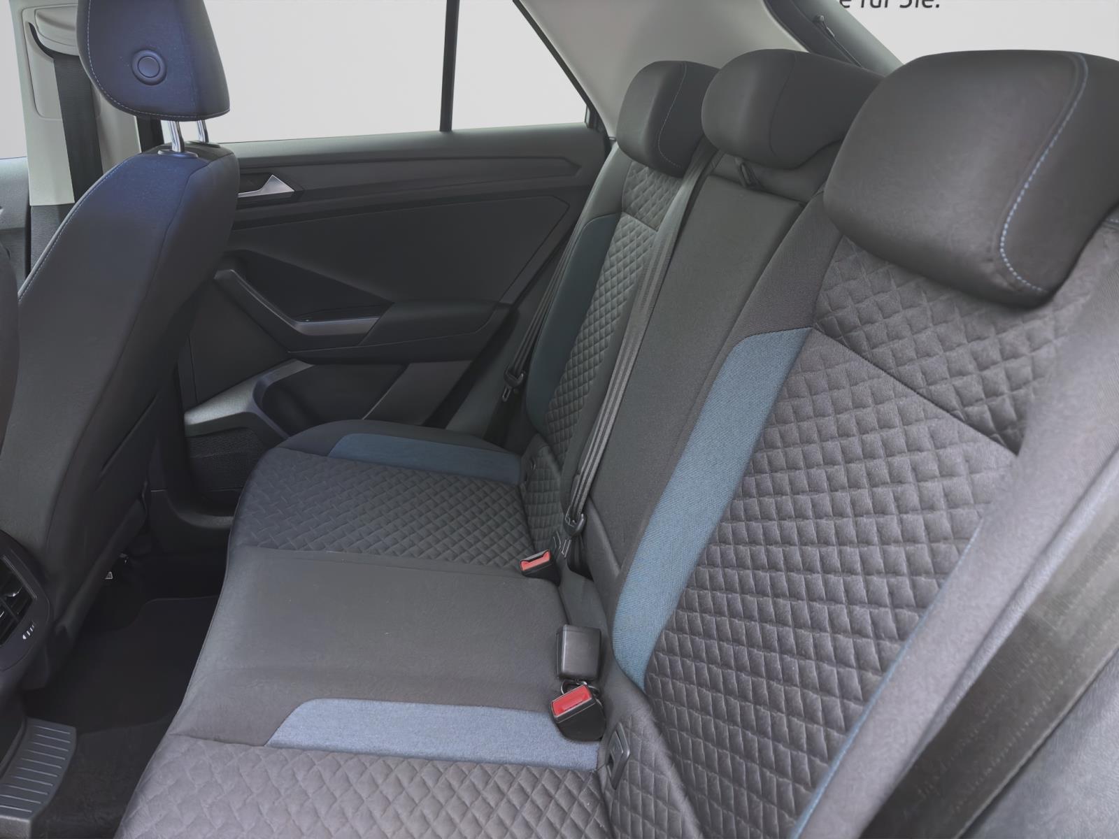 Bild 13: Volkswagen T-Roc 1.5 TSI R-LINE NAVI LED KAMERA SITZHZG