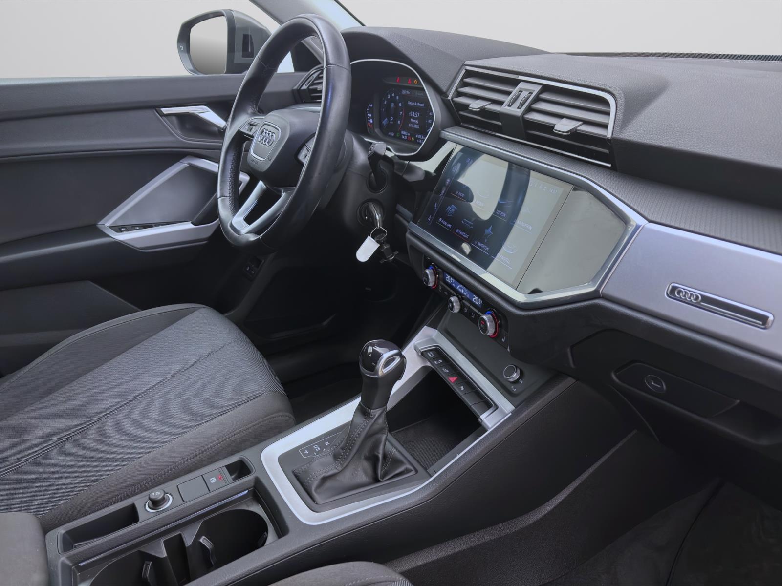 Bild 15: Audi Q3 45 TFSIe ADVANCED NAVI+ PDC SITZHZG KLIMA LED