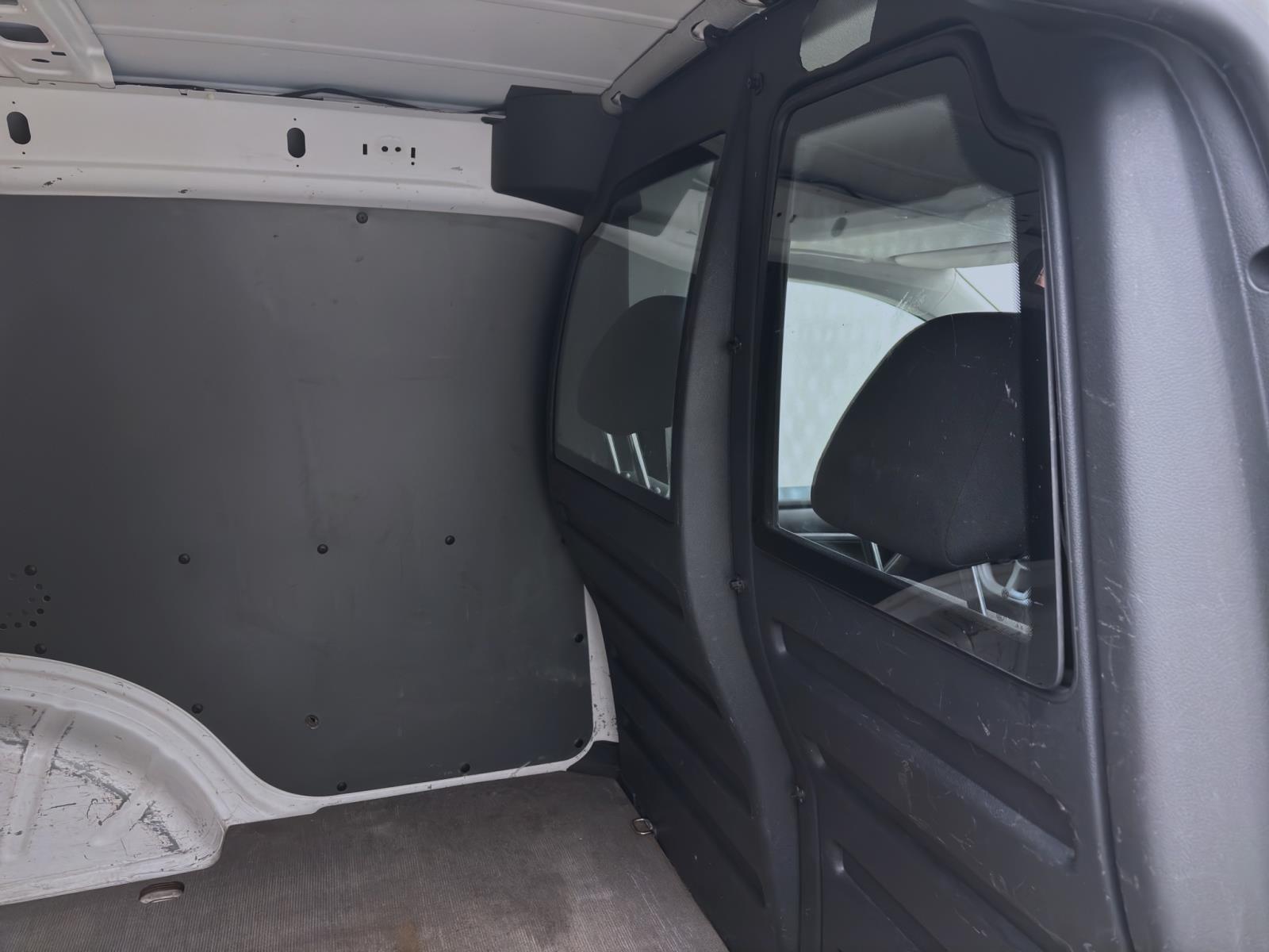 Bild 16: Volkswagen Caddy 2.0 TDI KASTEN PDC KLIMA