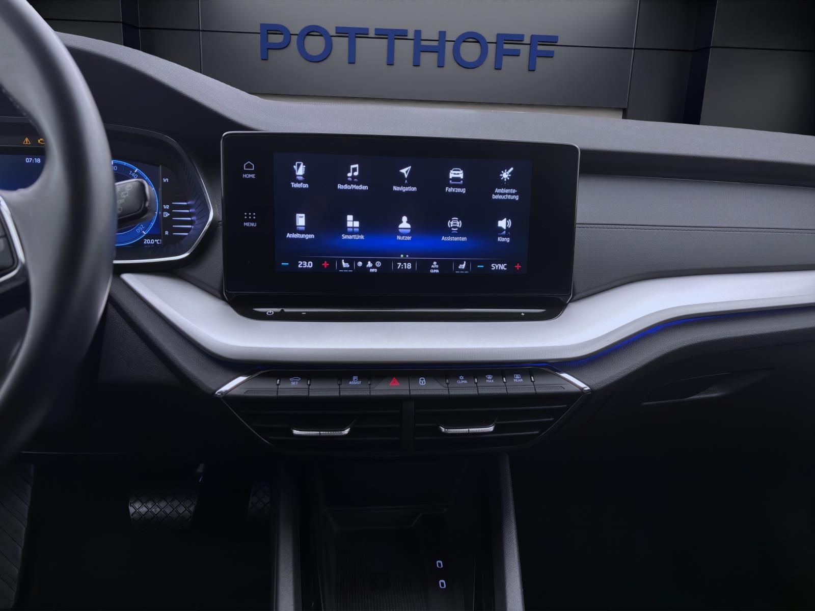 Bild 12: Skoda Octavia Combi 2.0 TDI DSG CLEVER NAVI PDC SITZHZG KAMERA