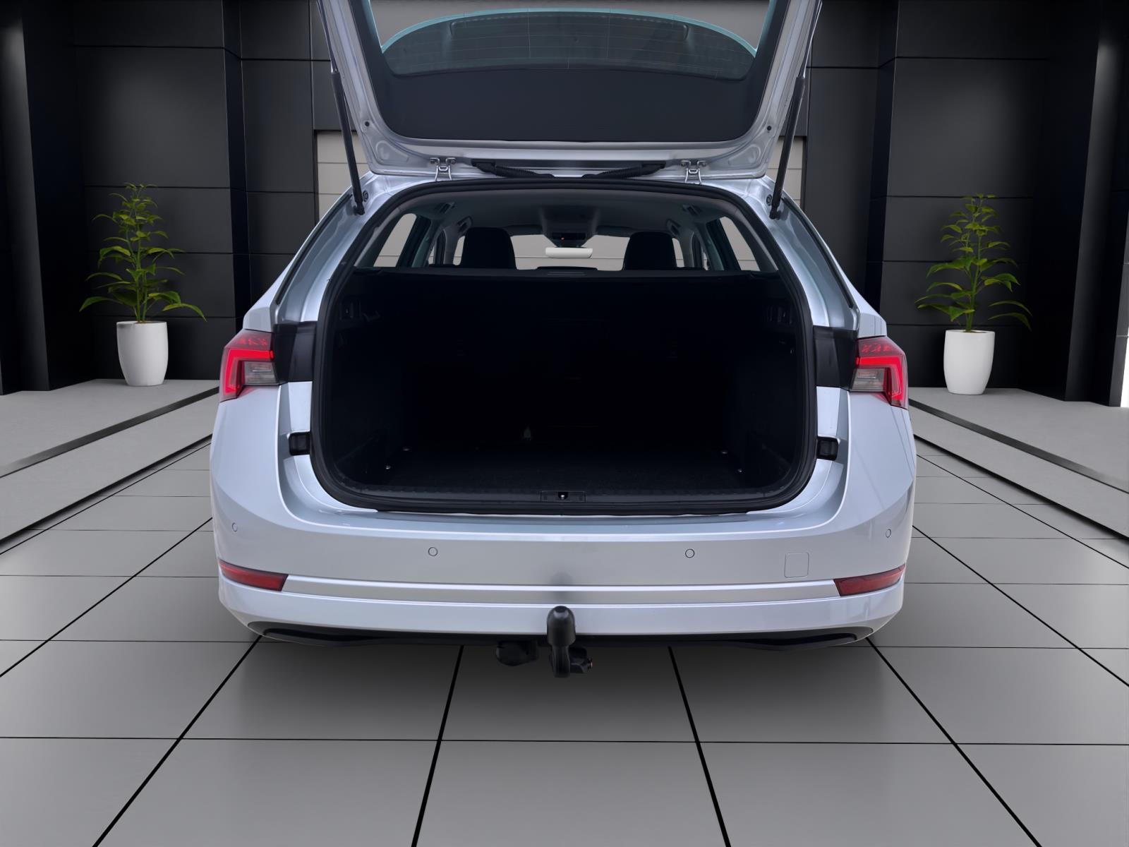 Bild 3: Skoda Octavia Combi 2.0 TDI DSG CLEVER NAVI KAMERA PDC LED