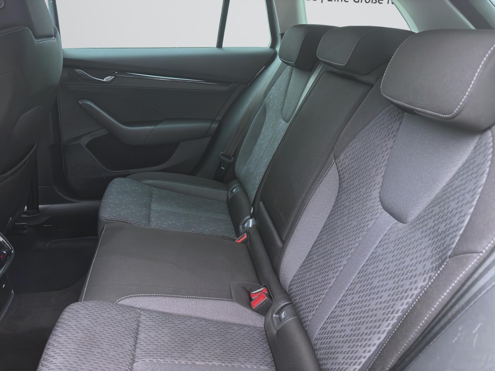 Bild 13: Skoda Octavia Combi 2.0 TDI DSG CLEVER NAVI KAMERA PDC LED