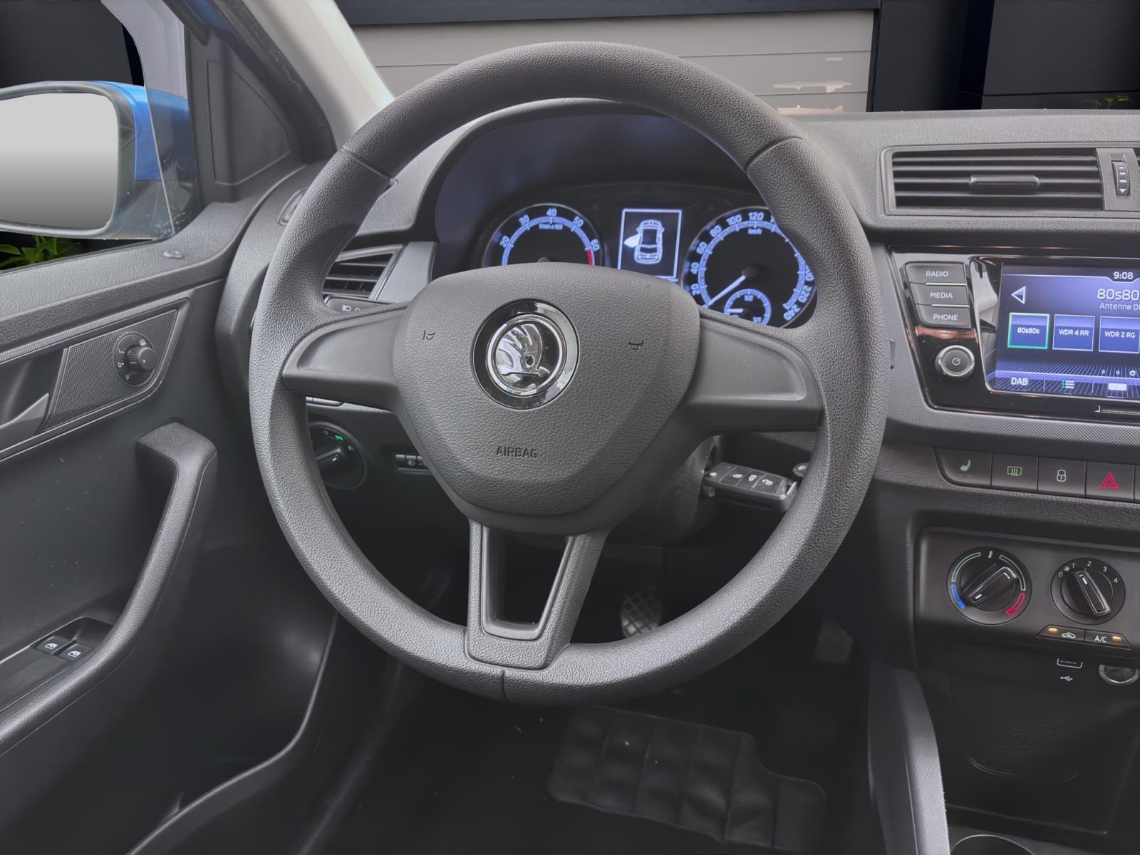 Bild 10: Skoda Fabia 1.0 MPI COOL PLUS SITZHZG PDC KLIMA