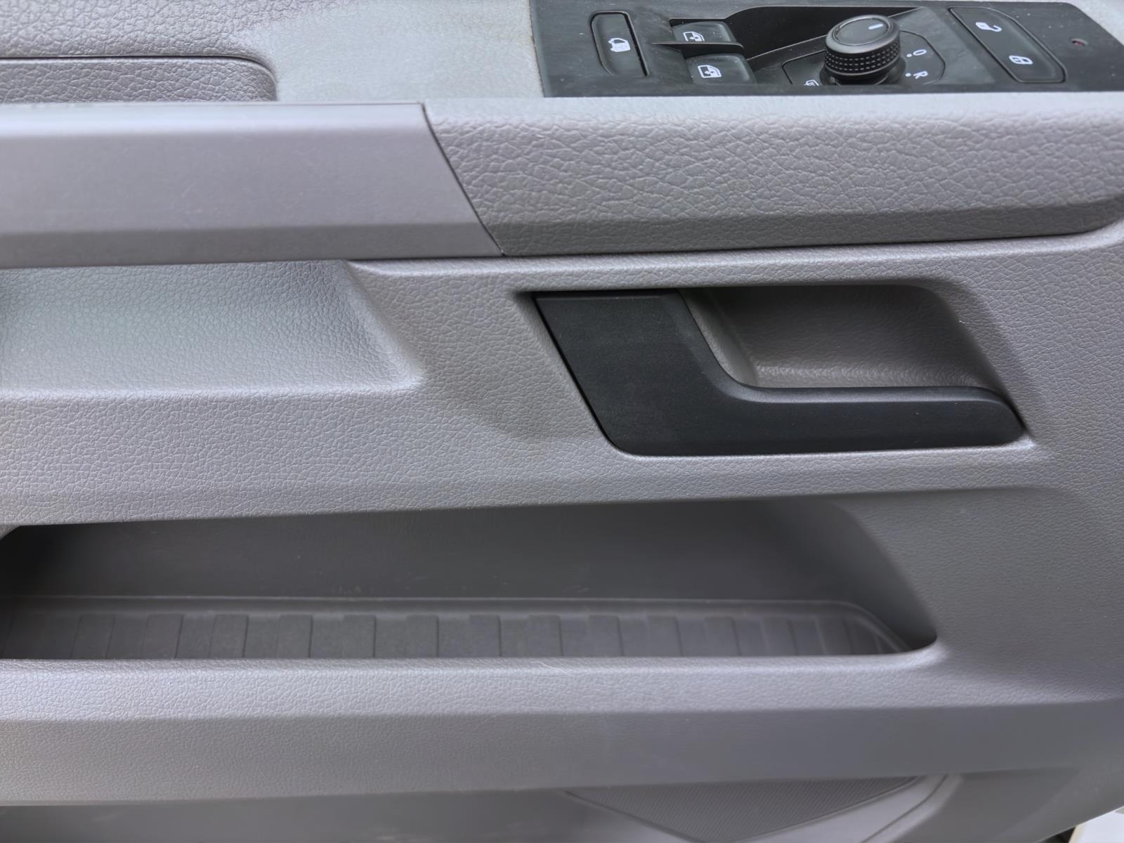 Bild 9: Volkswagen T6.1 Transporter Kasten 2.0 TDI DSG ECO PROFI LANG AHK NAVI KAMERA