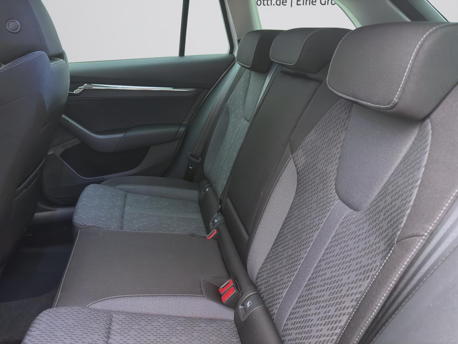 Bild 13: Skoda Octavia Combi 2.0 TDI DSG STYLE NAVI ACC SITZHZG PDC