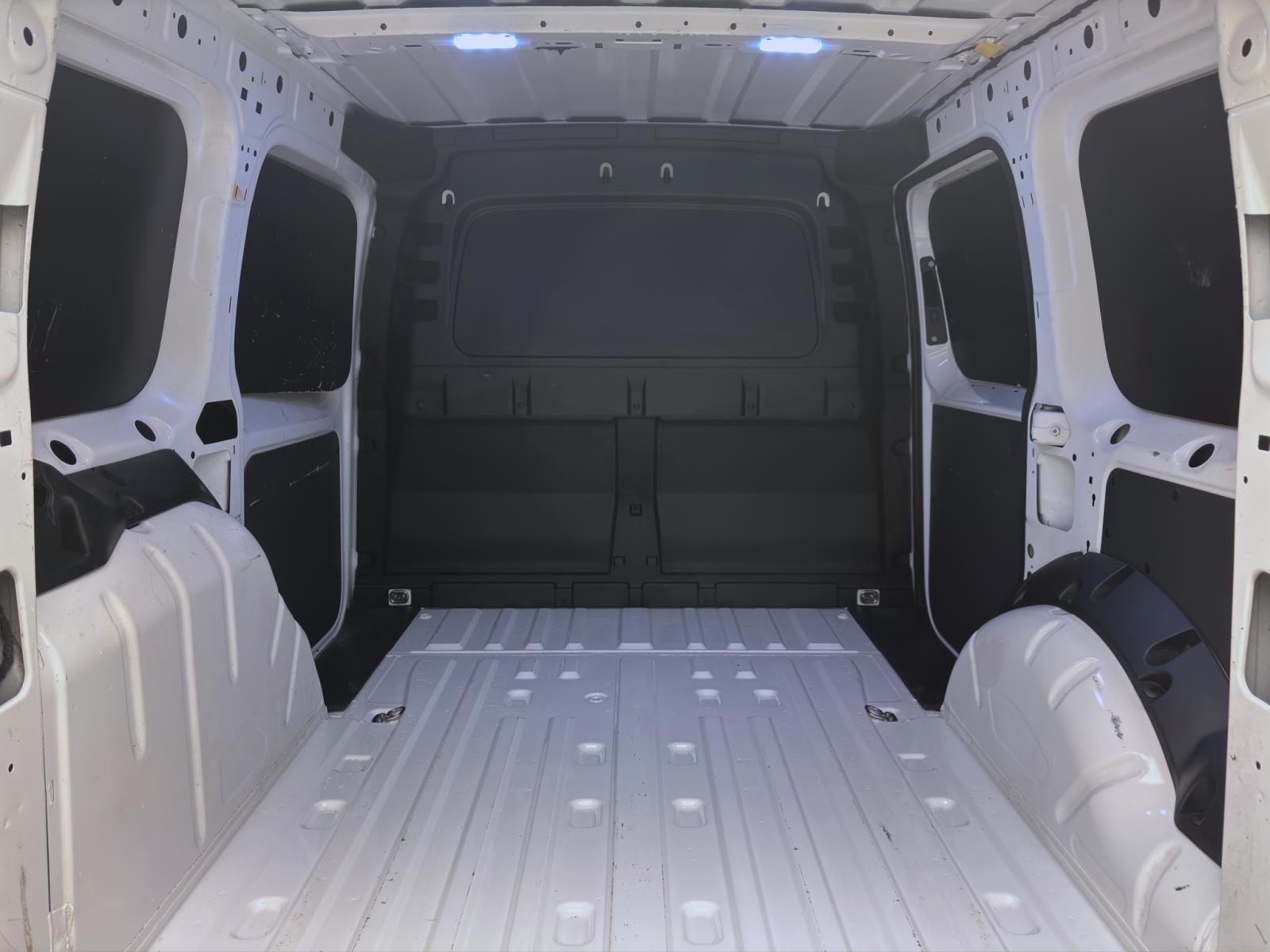 Bild 3: Volkswagen Caddy Cargo 2.0 TDI PDC SITZHZG DAB+