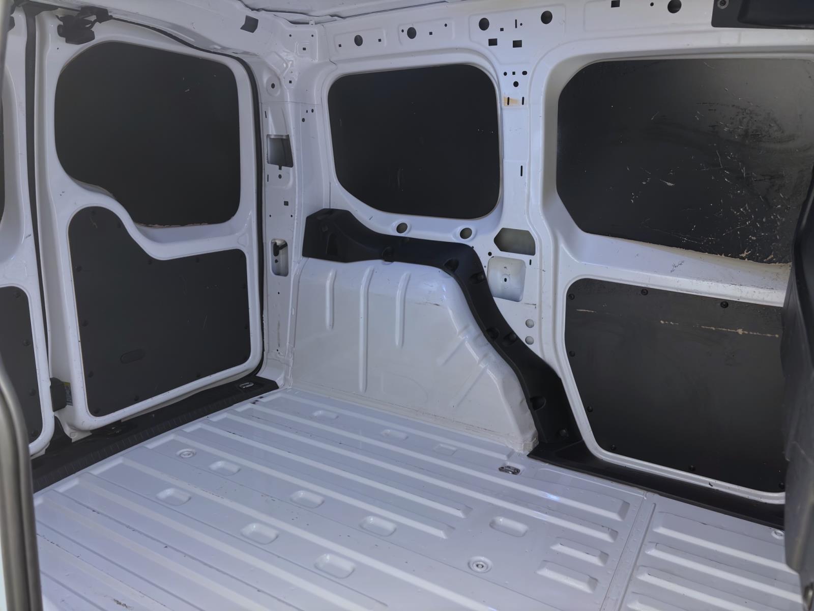 Bild 13: Volkswagen Caddy Cargo 2.0 TDI PDC SITZHZG DAB+