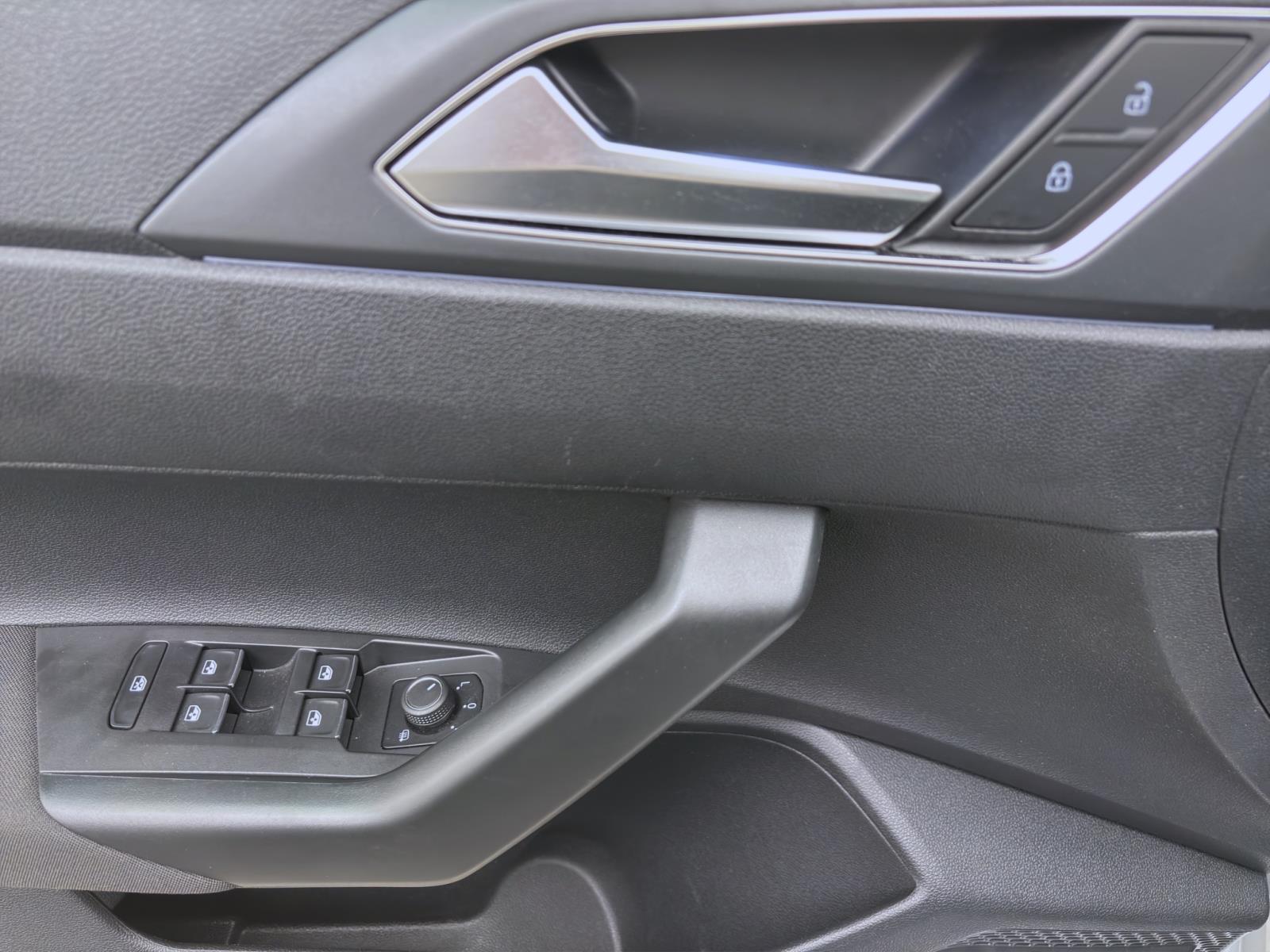 Bild 9: Volkswagen Taigo 1.5 TSI DSG R-LINE IQ.LIGHT ACC SITZHZG