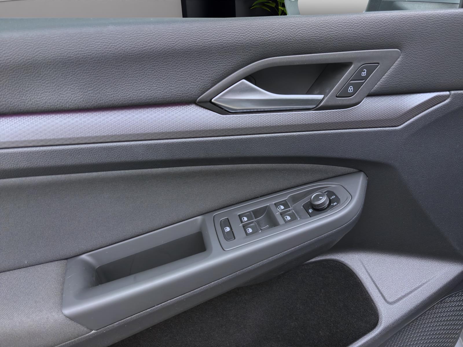 Bild 9: Volkswagen Golf 1.5 TSI ACTIVE NAVI PDC SITZHZG KLIMA