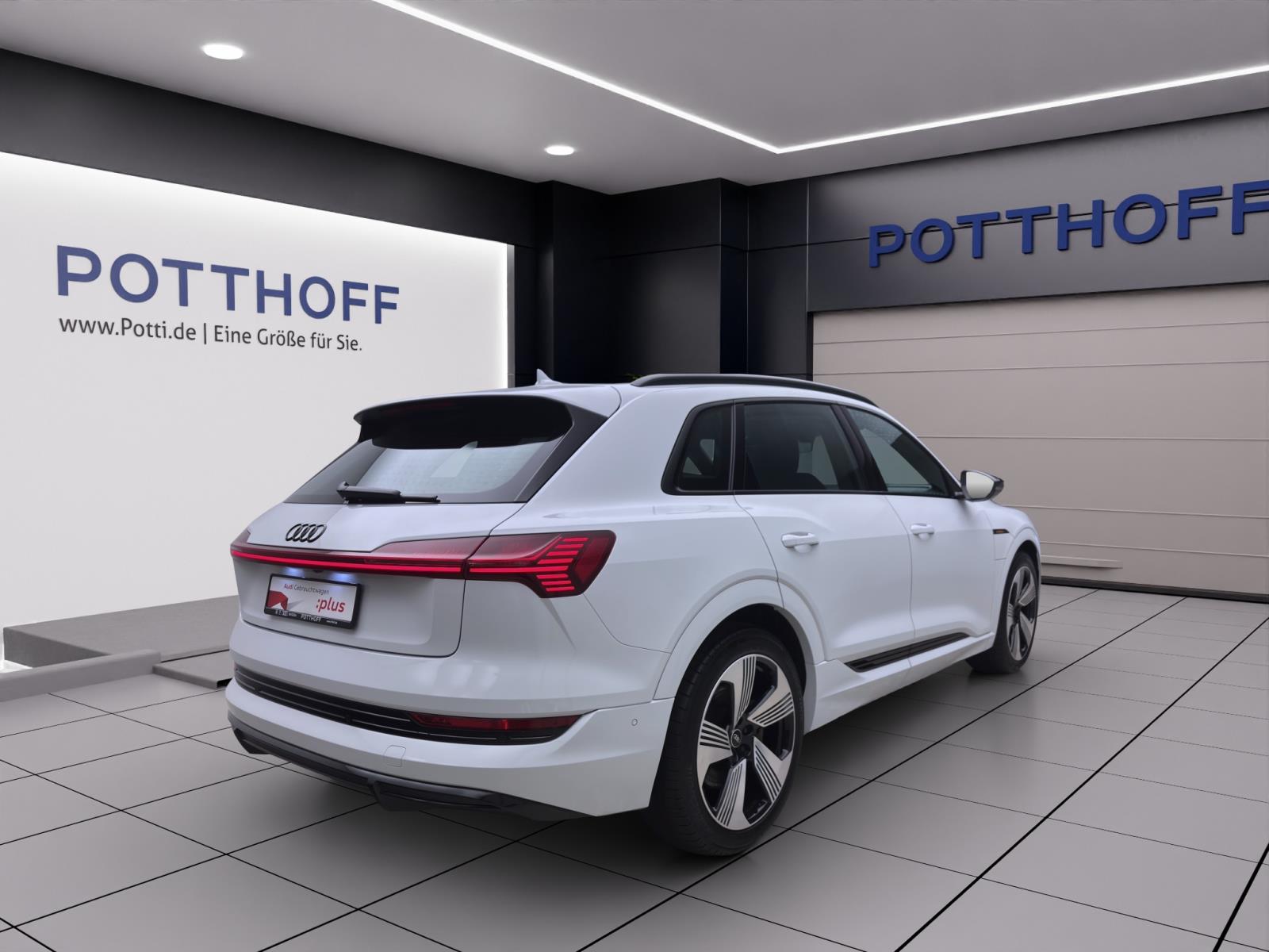 Bild 4: Audi e-tron 55 Q S LINE PANO MATRIX NAVI+ LM21 PDC