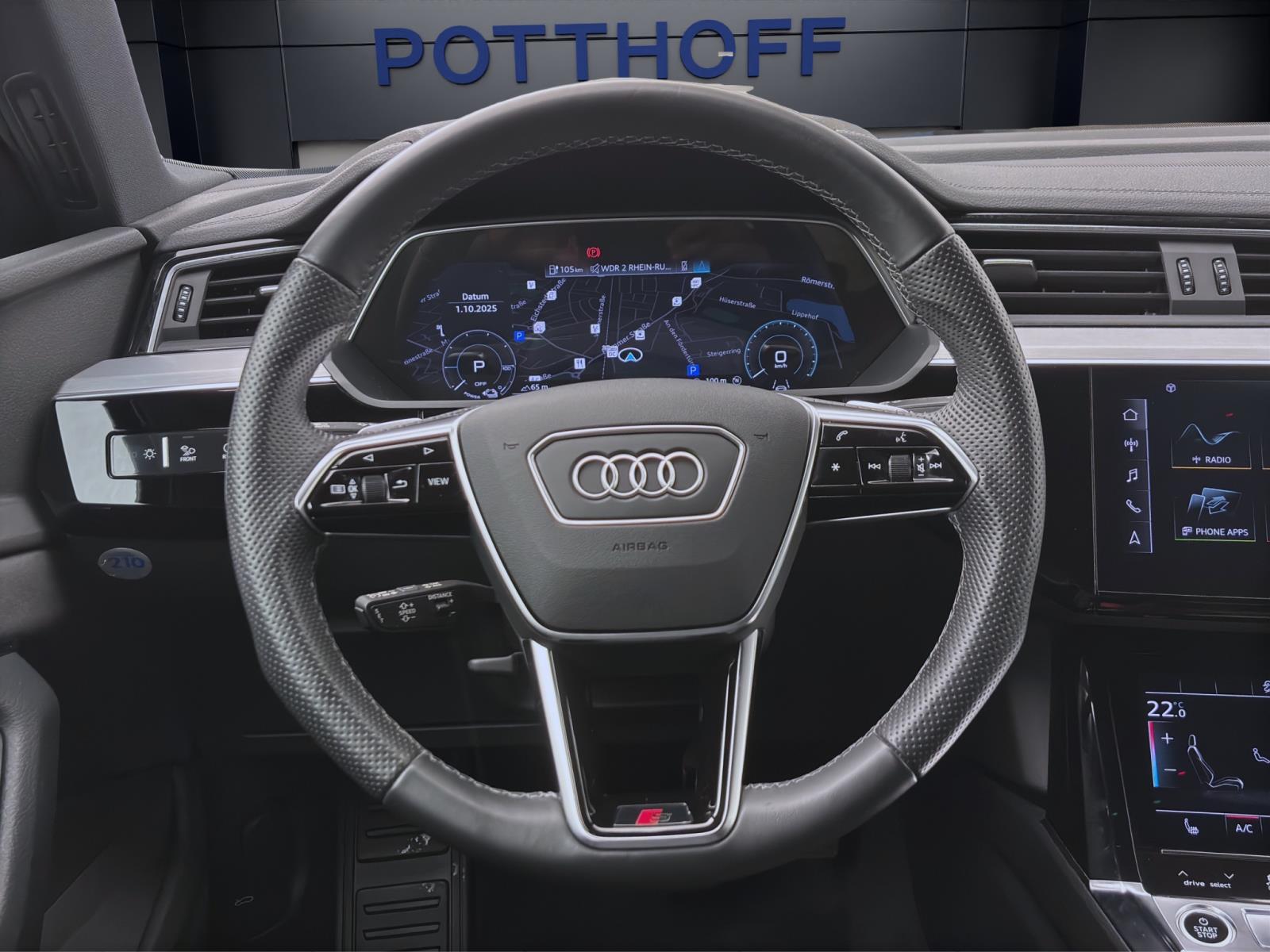 Bild 10: Audi e-tron 55 Q S LINE PANO MATRIX NAVI+ LM21 PDC