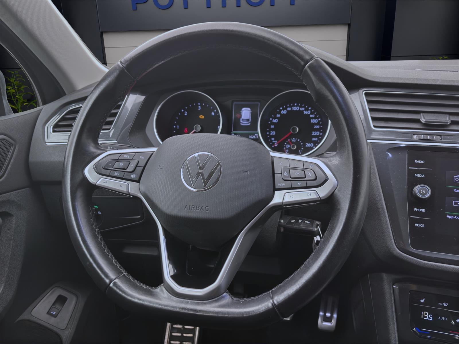 Bild 10: Volkswagen Tiguan 2.0 TDI UNITED NAVI PDC SITZHZG KLIMA LED