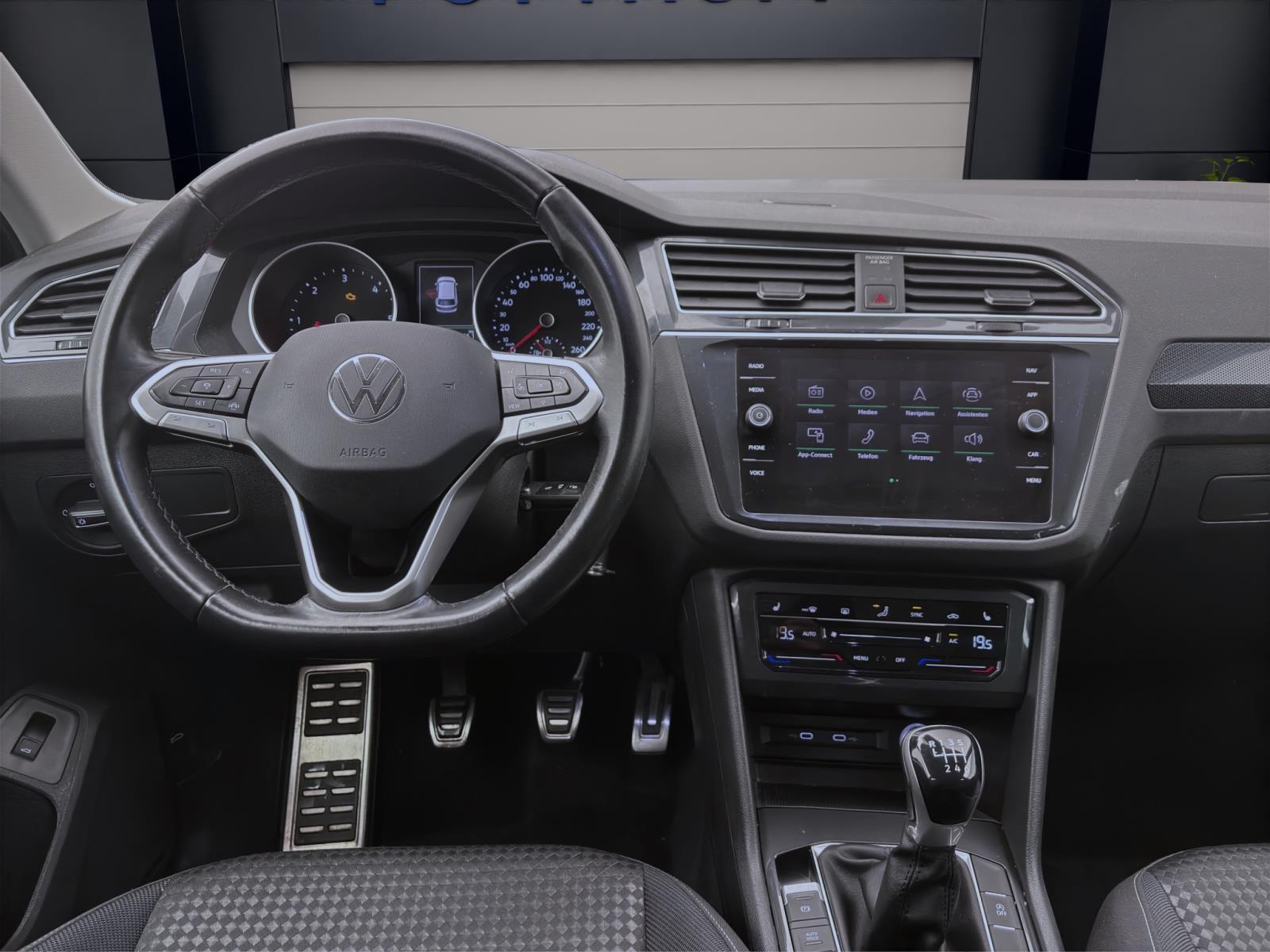 Bild 11: Volkswagen Tiguan 2.0 TDI UNITED NAVI PDC SITZHZG KLIMA LED