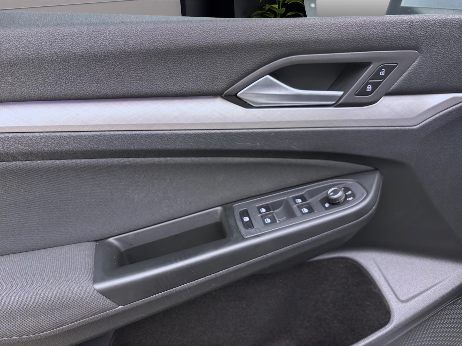 Bild 9: Volkswagen Golf 1.5 TSI LIFE NAVI ACC PDC KLIMA LED