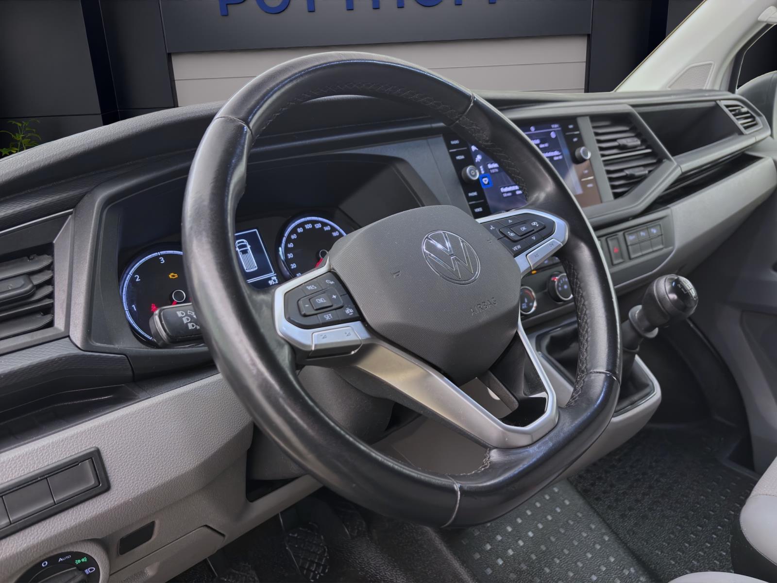 Bild 10: Volkswagen T6.1 Transporter Kasten 2.0 TDI LANG STANDHZG AHK NAVI