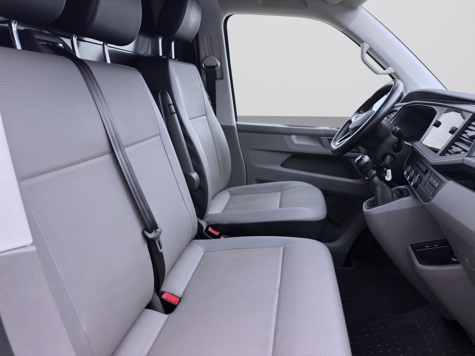 Bild 14: Volkswagen T6.1 Transporter Kasten 2.0 TDI LANG STANDHZG AHK NAVI