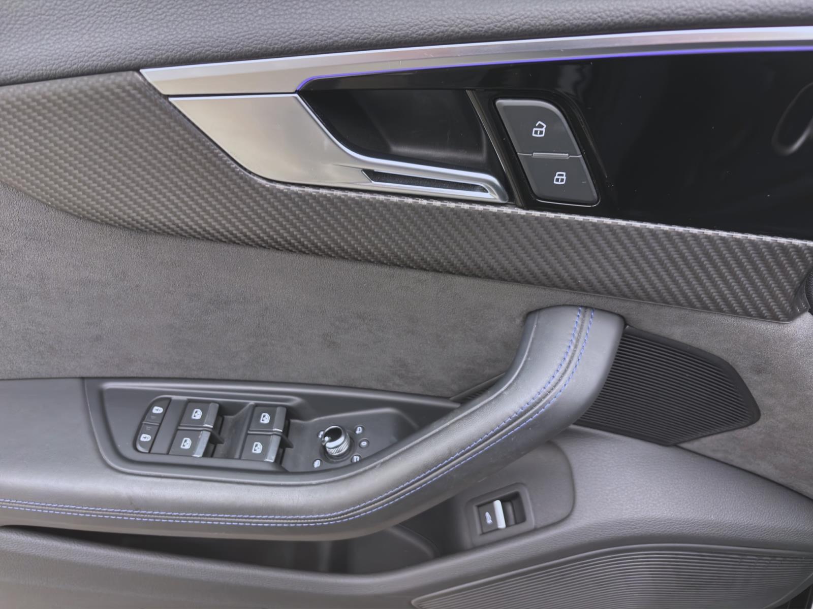 Bild 9: Audi RS4 Avant Q 25 JAHRE RS EDITION LM20 HuD MATRIX OPS