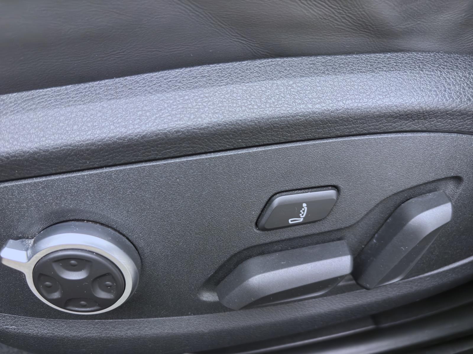 Bild 18: Audi RS4 Avant Q 25 JAHRE RS EDITION LM20 HuD MATRIX OPS