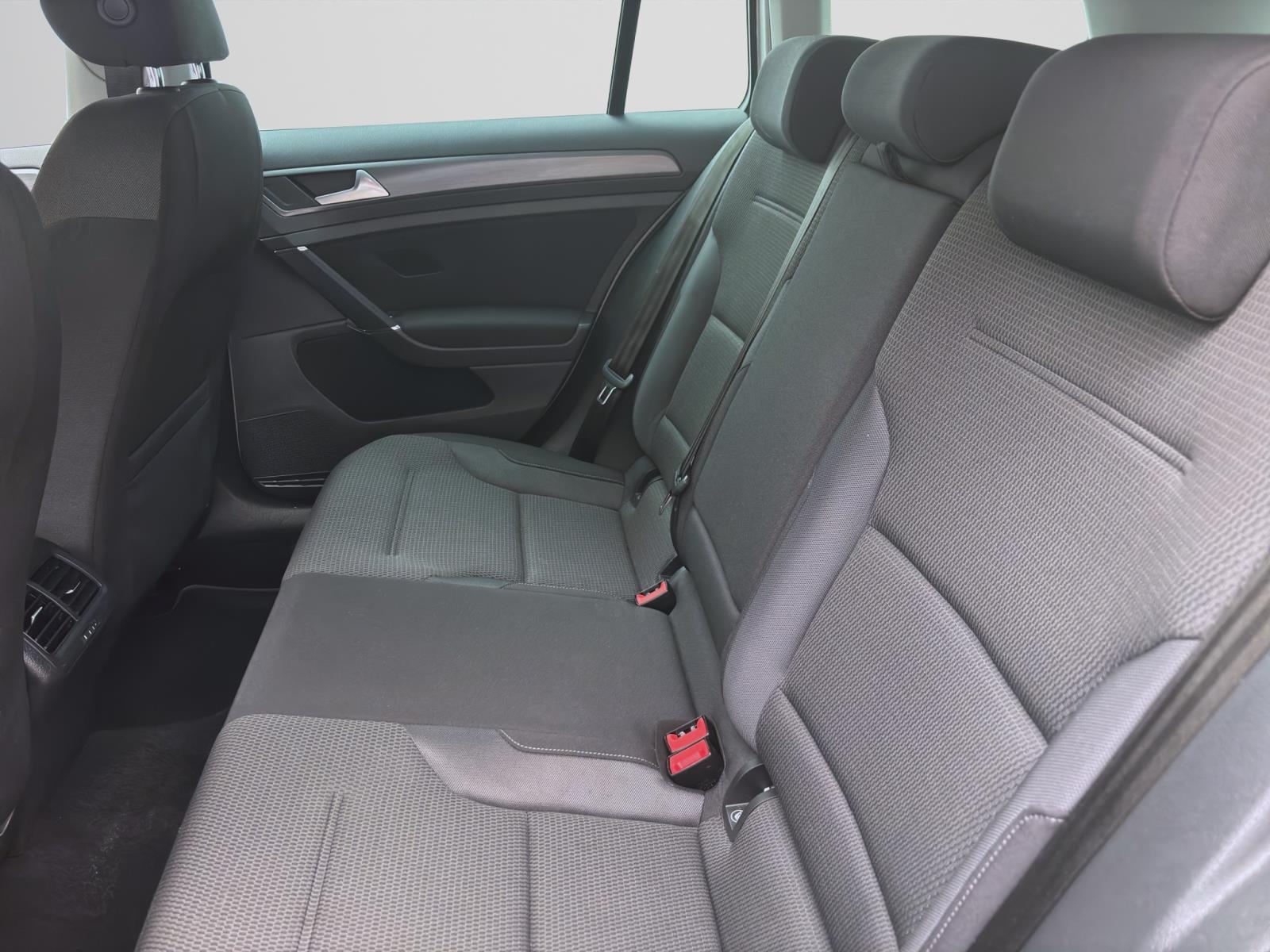 Bild 13: Volkswagen Golf Variant 1.5 TSI COMFORTLINE AHK PDC LED KLIMA