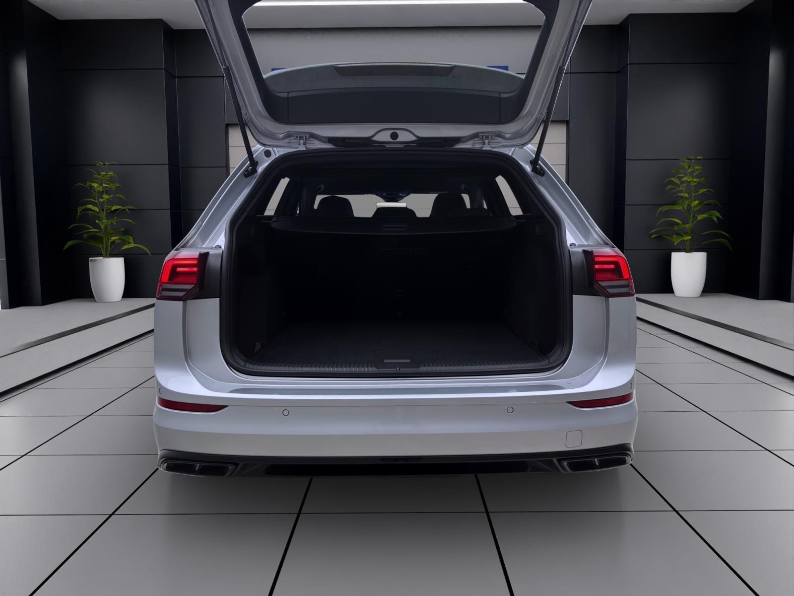 Bild 3: Volkswagen Golf Variant 1.5 eTSI DSG R-LINE KAMERA PDC NAVI ACC